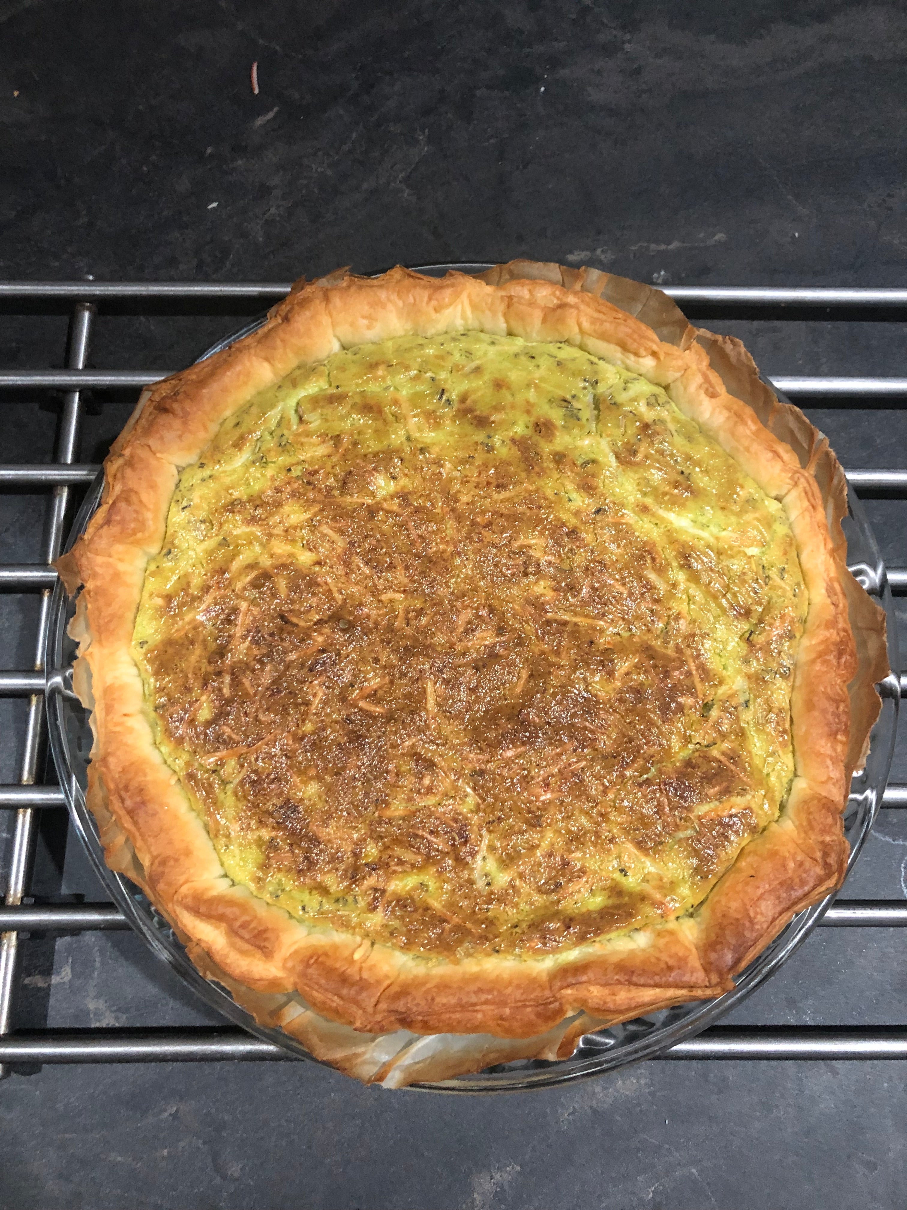 Quiche feuilletée au pesto d’ail des ours et jambon cuit